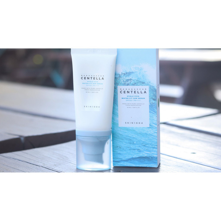 کرم ضد آفتاب بدون رنگ سنتلا، 50 SPF